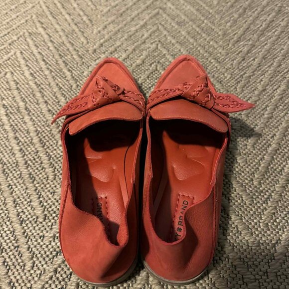 Lucky Brand Abelle Loafer Bossa Nova Red Leather SZ-8.5 Bow Slip On EUC Flats - Picture 6 of 10